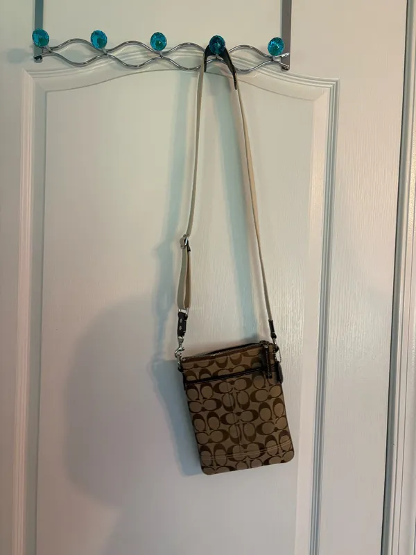 Coach Crossbody Purse Vintage - Image 10