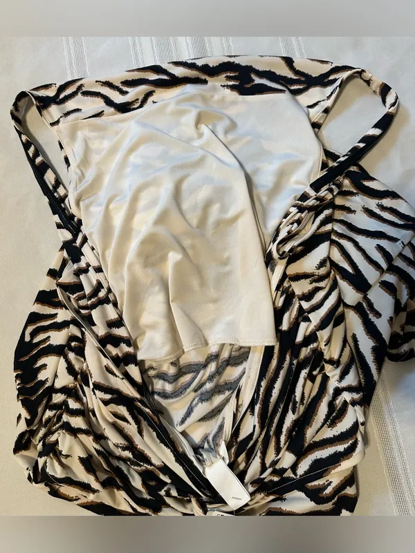H&M Midi Dress Zebra Print Size L Women’s Black and Cream NWT - Image 12