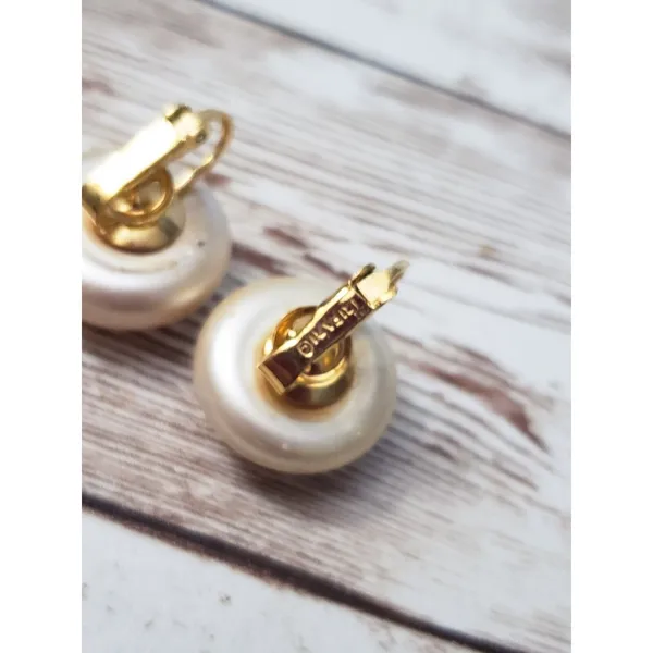 Vintage Trifari Clip On Earrings - Cream Faux Pearl - Some Surface Marks - Image 5