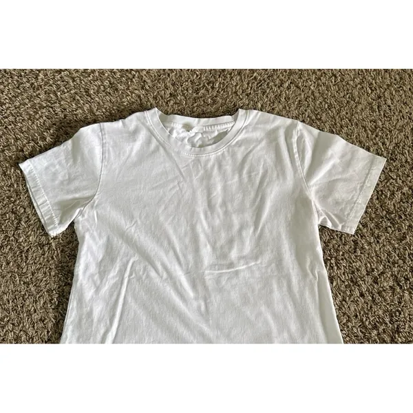 T Women's White Short Sleeve‎ Tee Size Small - Image 3