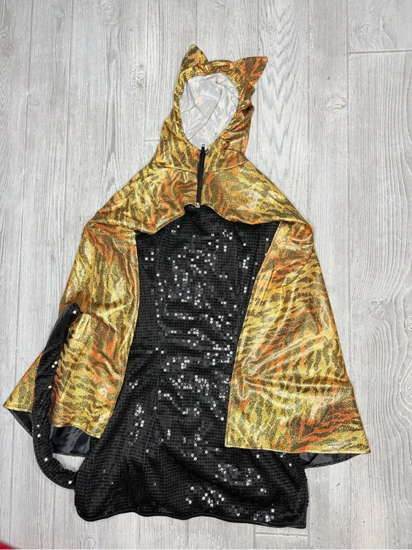 Nwt musical legs cat halloween costume cosplay with black dress and cape m/l - Image 2