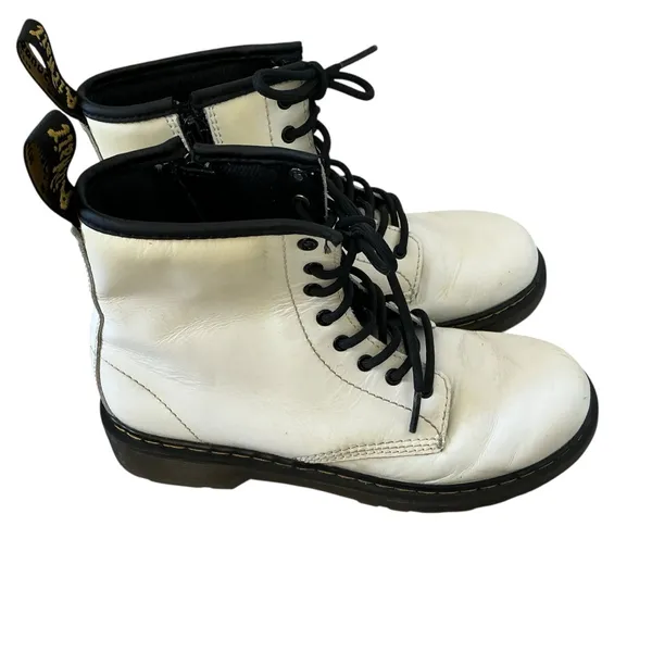 Doc dr martens white 1460 J women’s lace up boots Sz 5 - Image 2