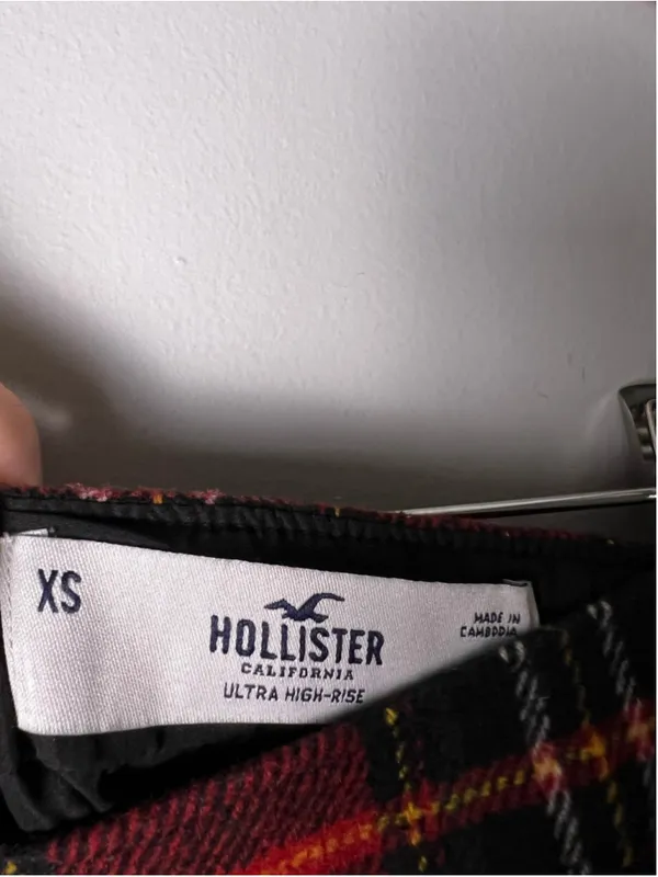 Hollister Red Tartan Plaid Mini Skirt XS Ultra High Rise Y2K Preppy Academia - Image 3