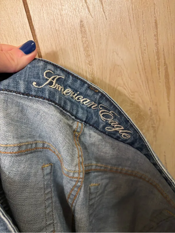 American Eagle Outfitters Light Blue Distressed Jeans - Image 5