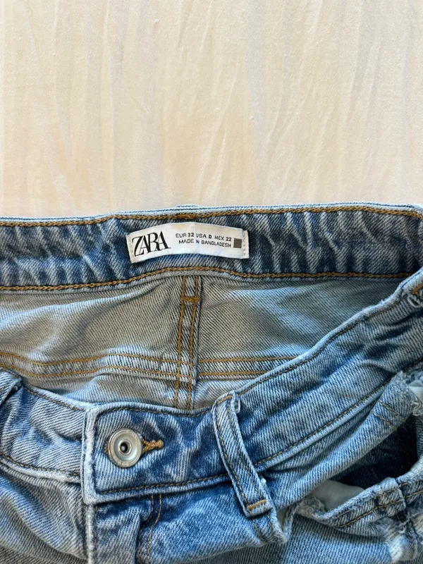 ZARA Ripped Mom Jeans - Image 4
