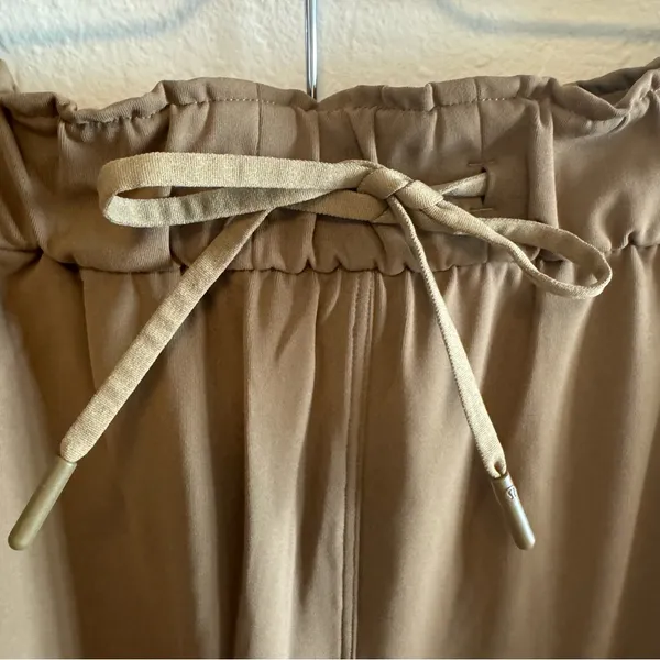 Women's khaki Lululemon joggers - Image 9