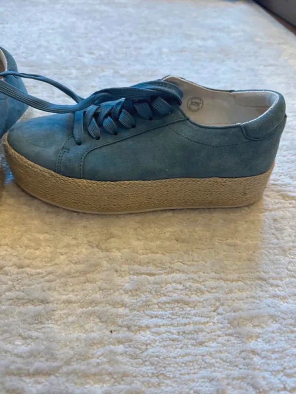 Kenneth Cole Sneakers - Image 2