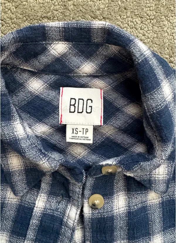 BDG Urban Outfitters Flannel - Image 6