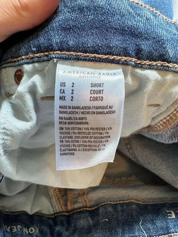 American Eagle Mom Jeans - Image 3