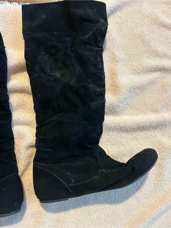 Source Unknown Black Suede Over-the-Knee Flat Boots - Image 6