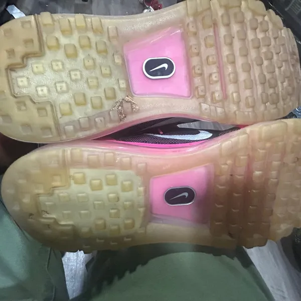 Nike Pink Performance Athletic Shoes with Breathable Mesh - Image 7