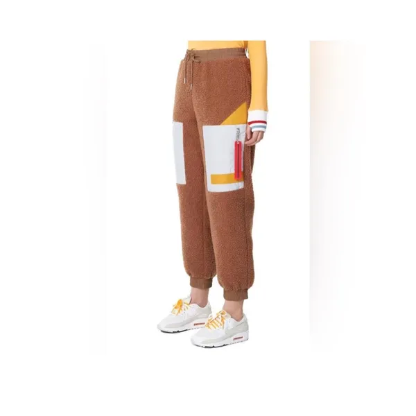 Eleven Paris Cozy Sherpa Fleece Cargo Jogger Pants ColorBlock PatchPocket Detail - Image 3