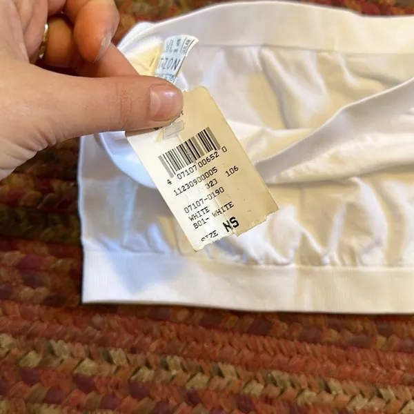 NWT WINDSOR WHITE BASIC BANDEAU STRAPLESS BRA TOP - Image 3