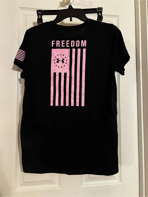 Under Armour Women's Black Short-Sleeve Freedom Tee with Pink Graphic - Image 4