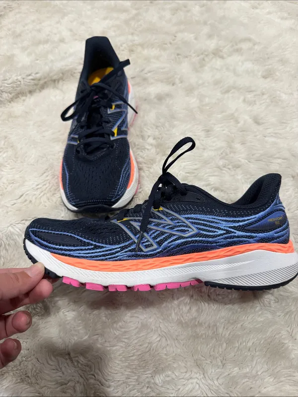 New Balance Fresh Foam 860v12 running shoes in Navy Woman’s Size 8.5 - Image 3