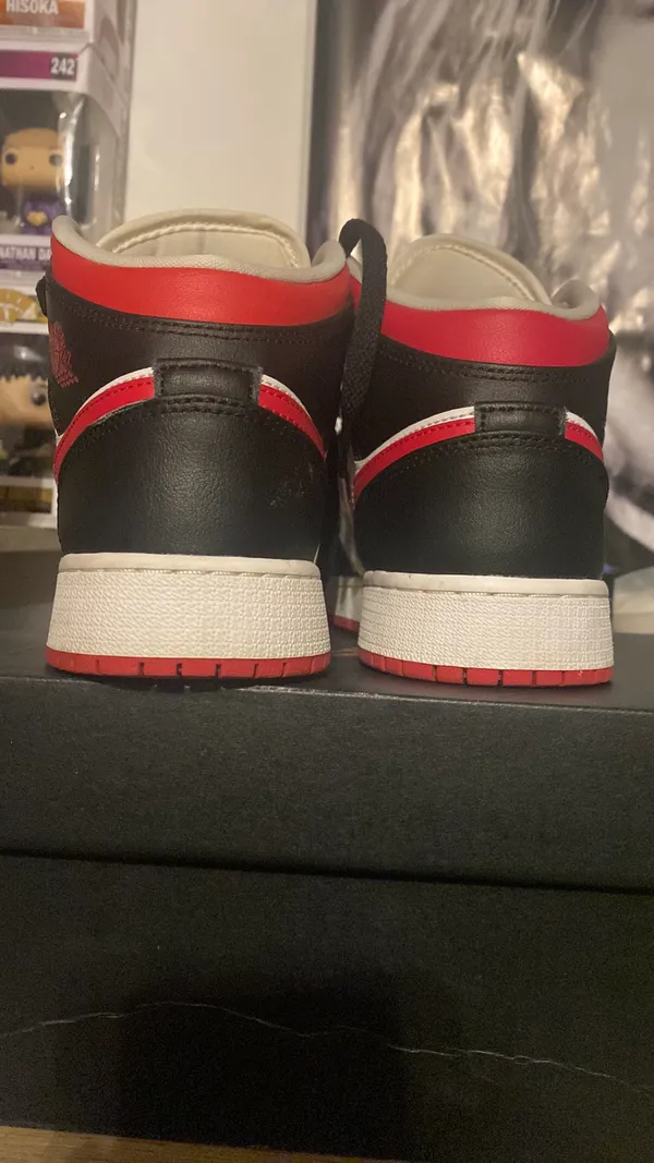 Nike Air Jordan 1 Mid - Image 14