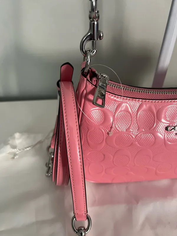 Coach Teri Shoulder Bag In Signature Leather With Heart Charm With Matching Wristlet - Image 8