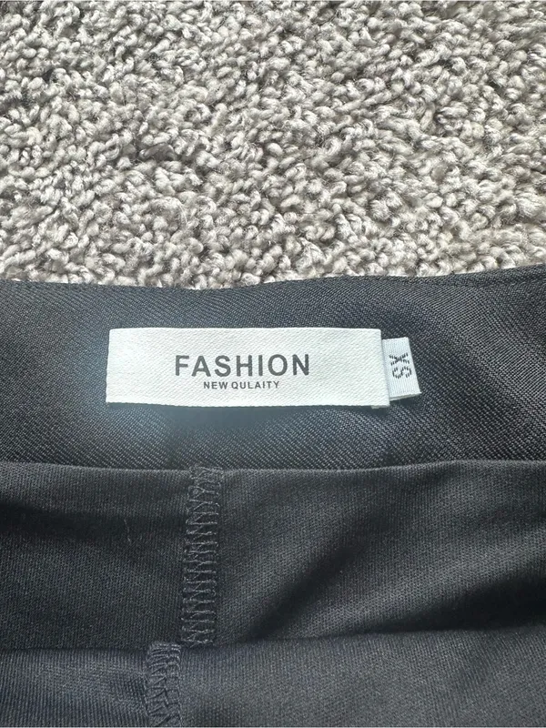 Black Pleated Women's Skirt Size XS - Image 5