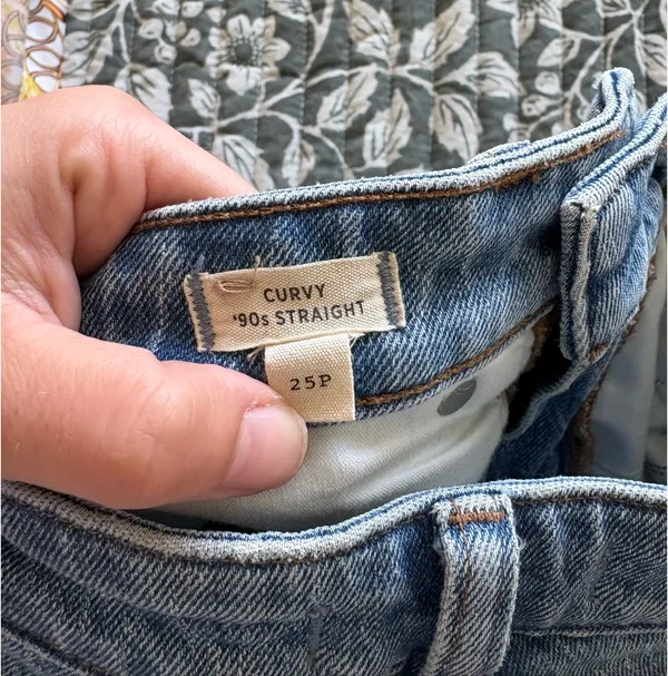 Madewell Curvy 90s Straight Jeans Petite - Image 5