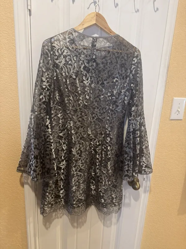 White House Black Market Size 8 Metallic Silver Bell Sleeve Dress - Image 14