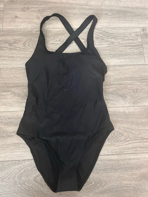 New Quince Cross-Back One-Piece Swimsuit in Black Size Large - Image 9