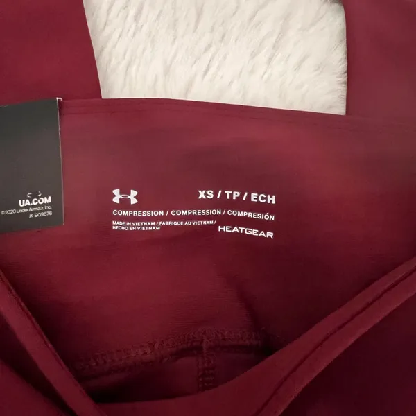 Under Armour Red Compression High Rise Ankle Athletic Leggings XSmall NWT - Image 4