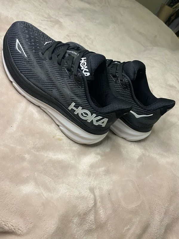Hoka one one Clifton 9 sneakers shoes women size 6.5 - Image 4