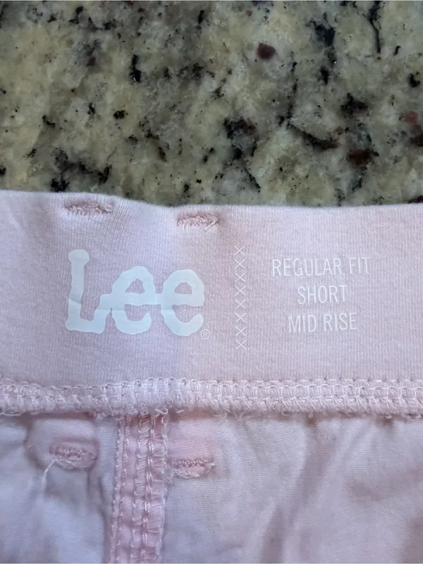 Lee Women’s Light Pink Cargo Shorts - Casual Pocket Style - Image 4