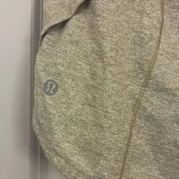 Lululemon speed up shorts women’s size 8 - Image 6