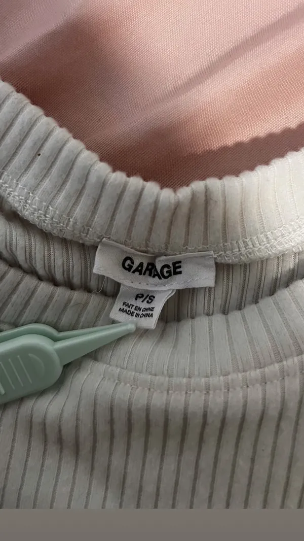 Garage Ribbed Open Back Crop Top - Image 5