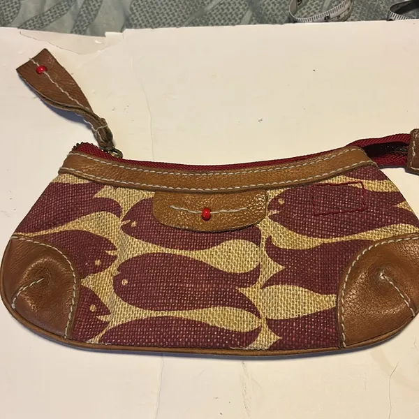 Gap Red And Tan Leather Fish Wristlet Super Cute Preloved - Image 2