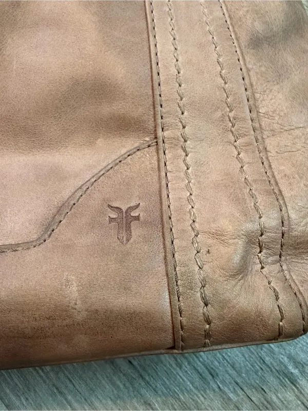 Frye Melissa Tote Shoulder Bag Distressed Tan Leather Boho Gypsy Hippy - Image 3