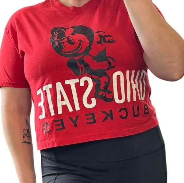 Vintage Ohio State Buckeyes Crop Top Graphic T-Shirt Single Stitch Brutus USA - Image 3