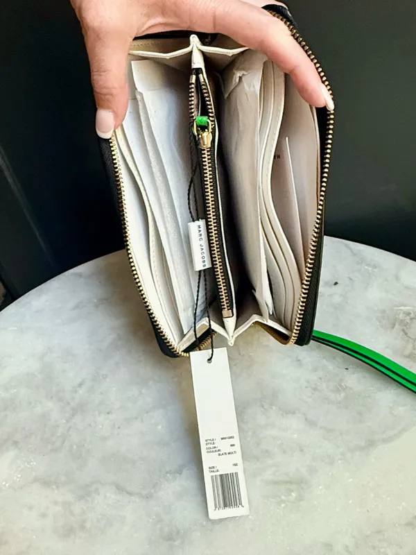 NWT Marc Jacobs The Snapshot J-Marc Zip Around Wallet Saffiano Colorblock 💙🩶💚 - Image 4