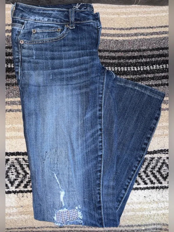 American Eagle Outfitters Straight-Leg Women's Jeans - Image 3