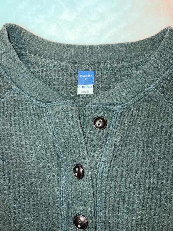 Old Navy Sweater - Image 2