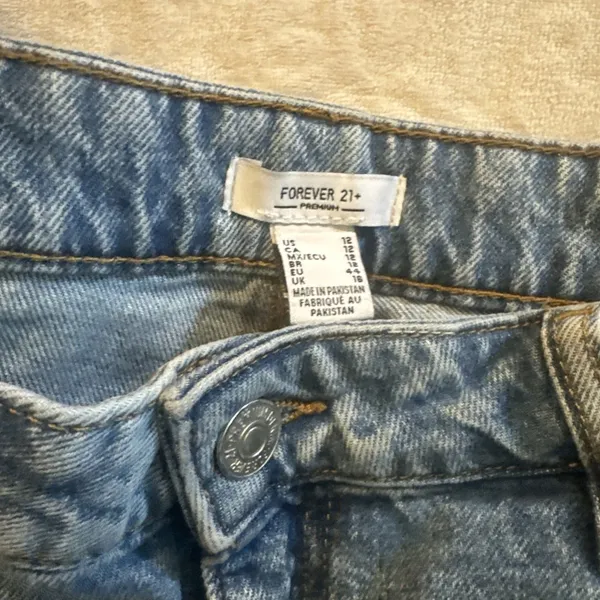 Forever 21 Flared Jeans Size 12 - Image 9