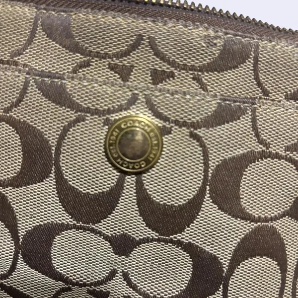 Brown Coach crossbody bag - Image 5