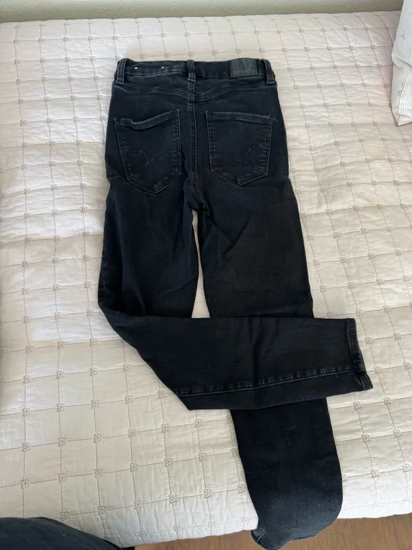 American Eagle Jeans - Image 3