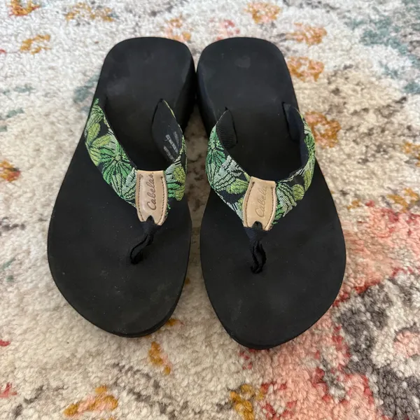 Cabelas Womens Platform Flip Flops Black Green Tropical Palm‎ Leaf Wedge Sandals - Image 2