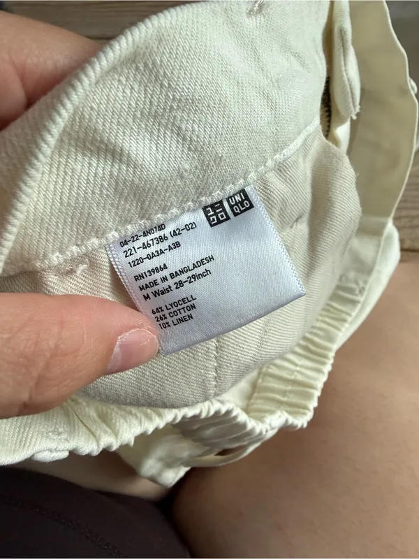 Uniqlo Wide Straight High Rise Jeans Off-White size m 8-10 - Image 3