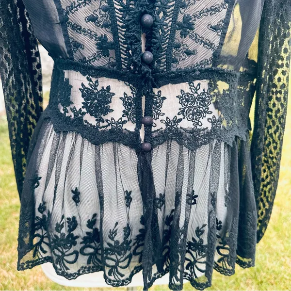 A’reve black lace sheer top Size M - Image 13