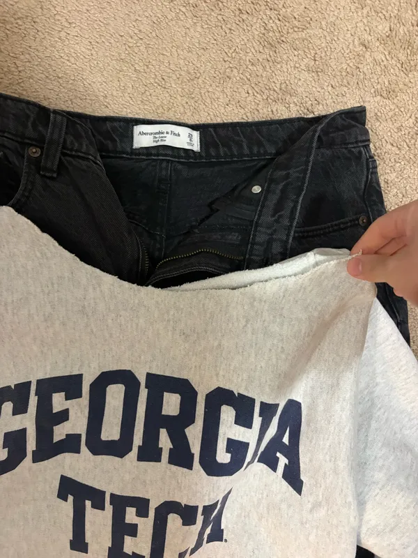 Georgia Tech Champion Sweatshirt off the shoulder - Image 4