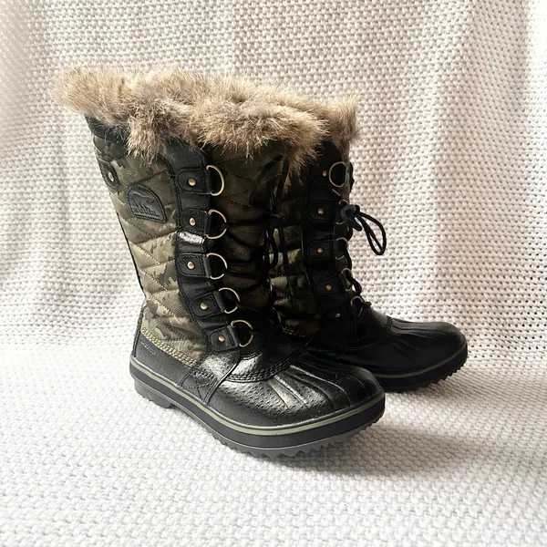 Sorel Women Tofino II Black NL-3071-371 Green Camo Fur Lined Trim Snow Boots 8 - Image 2