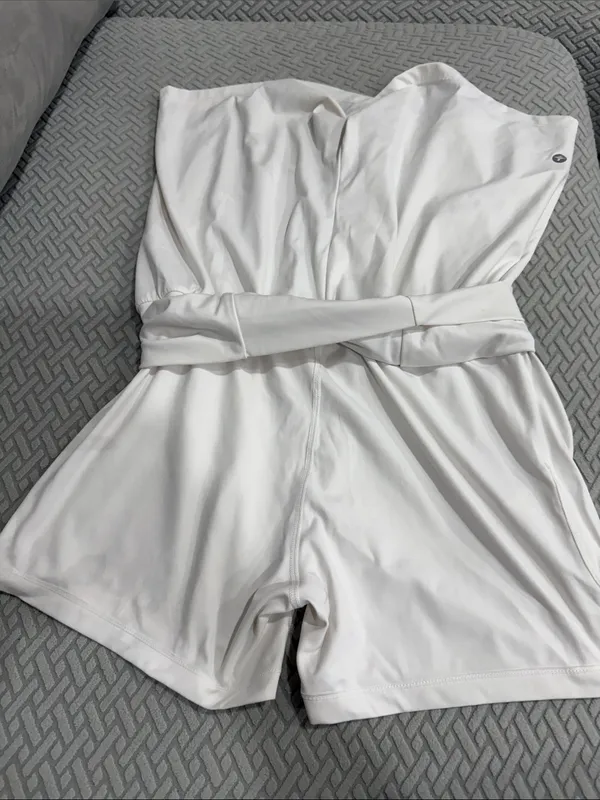 Halara SoftlyZero™ Airy Super High Waisted 2-in-1 Cool Touch Yoga Shorts Size M - Image 11