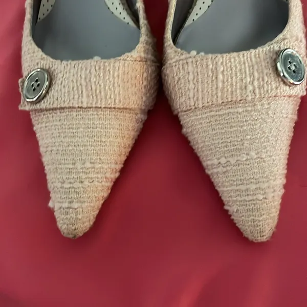 Baby pink sling back heels with pointed toes - Image 3