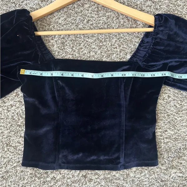 Abercrombie & Fitch Navy Blue Velvet Square Neck Puff Sleeve Crop Top Small - Image 7
