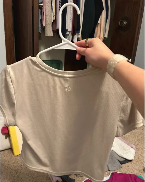 7Diamonds Cropped T Shirt Tan Size M - Image 3