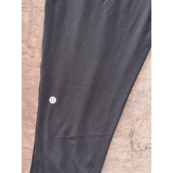 Lululemon Women's For Love Cropped High Rise Gray Pockets Size 8‎ - Image 6