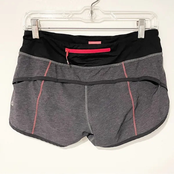 Lululemon Size 4 Speed Short 4-way Stretch 2.5"‎ Texture Printed Deep Coal Black - Image 4